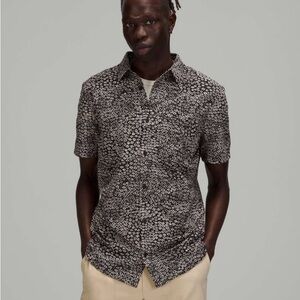Men’s Lululemon Commission Short Sleeve Shirt